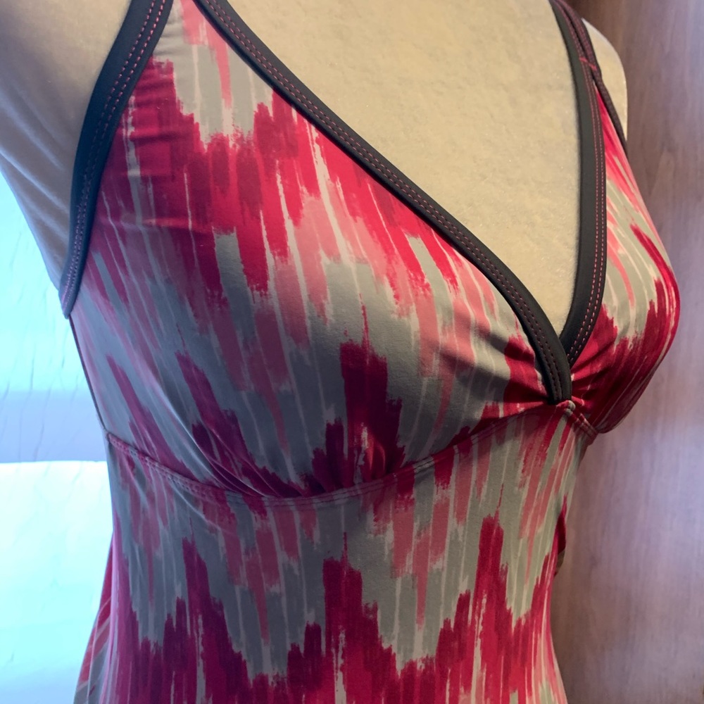Free Country Swimming Top/tankini size ?
